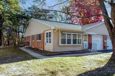 6 Franklin Ln #A, Whiting, NJ 08759