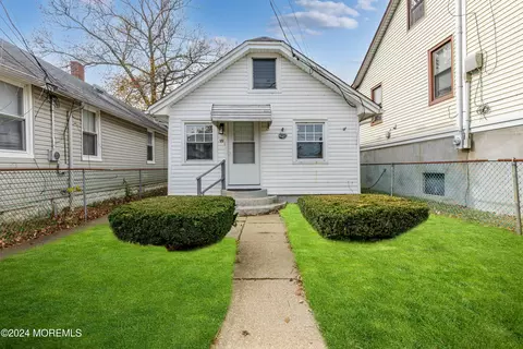 99 Forest Ave, Keansburg, NJ 07734