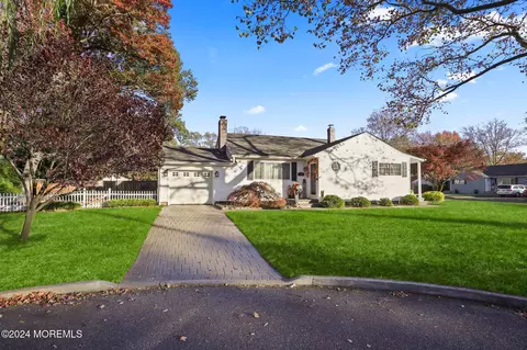 85 Hialeah Ave, Middletown, NJ 07748