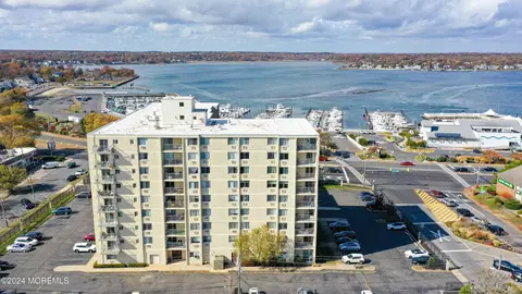 1000 River Rd #4L, Belmar, NJ 07719
