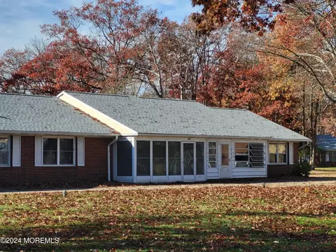 21 Buckingham Dr # C, Lakewood, NJ 08701