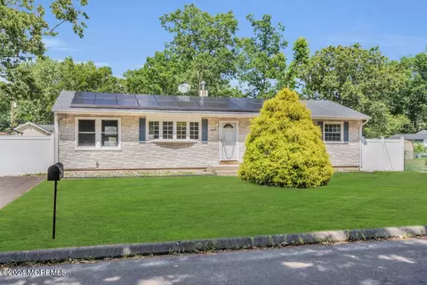 2644 Midway Ave, Manchester, NJ 08759