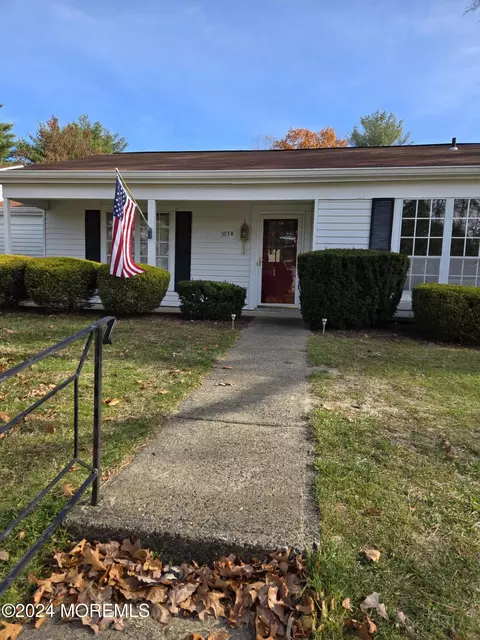 593 Burtons Ct # B, Manchester, NJ 08759