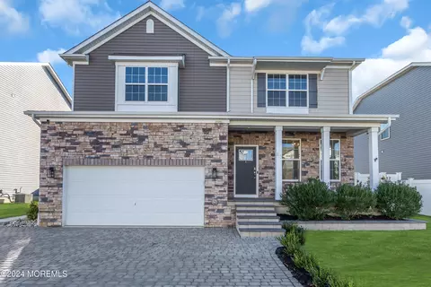 63 Bradshaw Dr, Manahawkin, NJ 08050