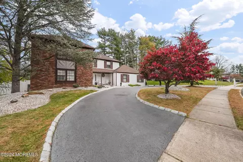 75 Steeplechase Dr, Marlboro, NJ 07746