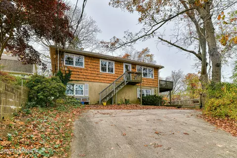 3 Prospect St, Highlands, NJ 07732