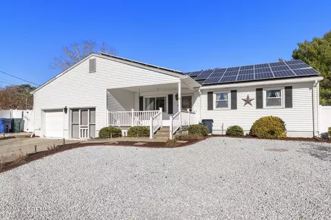 43 Fazio Ct, Little Egg Harbor, NJ 08087