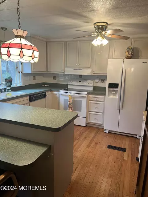 5 Eagle Dr, Whiting, NJ 08759 photo 9