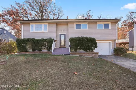 19 Overbrook Pl, Neptune City, NJ 07753