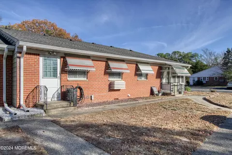 21 Yorktowne Pkwy #H, Whiting, NJ 08759