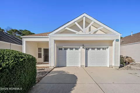 120 Longwood Dr, Manahawkin, NJ 08050