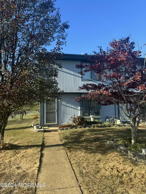 125 Greenwood Loop Rd, Brick, NJ 08724