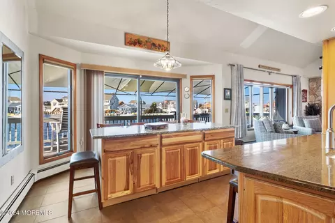 Kitchen - 819 Forepeak Dr, Forked River, NJ 08731 photo 5 of 7