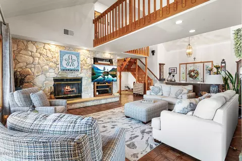 Living - 819 Forepeak Dr, Forked River, NJ 08731 photo 2 of 3