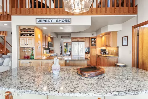Kitchen - 819 Forepeak Dr, Forked River, NJ 08731 photo 4 of 7
