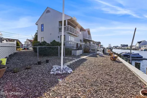 Exterior - 819 Forepeak Dr, Forked River, NJ 08731 photo 7 of 11