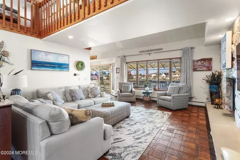 Living - 819 Forepeak Dr, Forked River, NJ 08731 photo 1 of 3