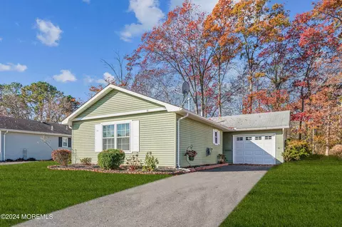 16 Blue Ridge Dr, Brick, NJ 08724