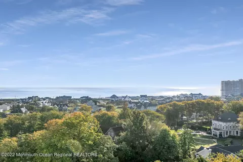 1 Channel Dr #1105, Monmouth Beach, NJ 07750