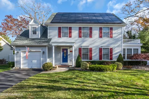 46 Manor Dr, Manahawkin, NJ 08050