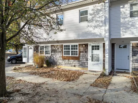593 Garfield Ave #27, Toms River, NJ 08753