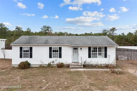 164 Grand Central Pkwy, Bayville, NJ 08721