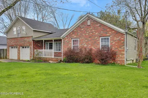 126 Springdale Ave, Tinton Falls, NJ 07724