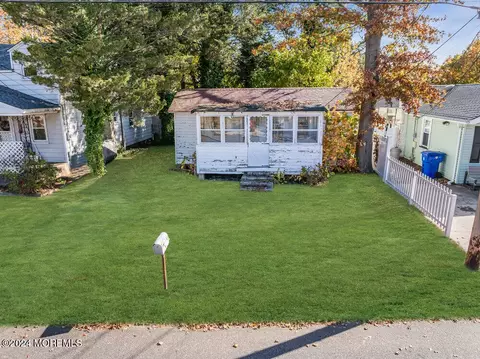 48 Gladney Ave, Toms River, NJ 08753