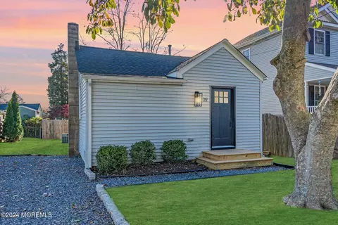 19 Rickard Ct, Toms River, NJ 08753