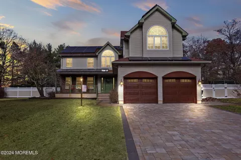 742 Tall Oaks Dr, Brick, NJ 08724