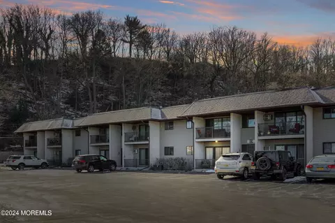 329 Shore Dr #D5, Highlands, NJ 07732