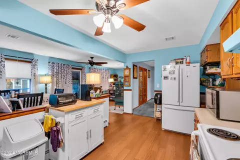Kitchen - 15 Mapleton Rd, Toms River, NJ 08757 photo 5 of 5