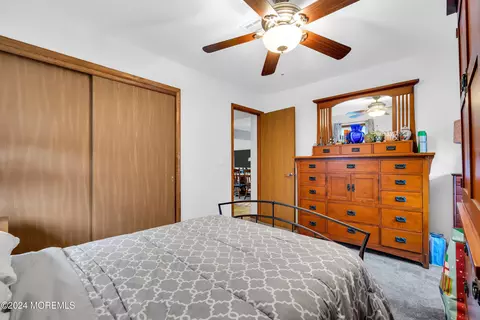 Bedroom - 15 Mapleton Rd, Toms River, NJ 08757 photo 2 of 4