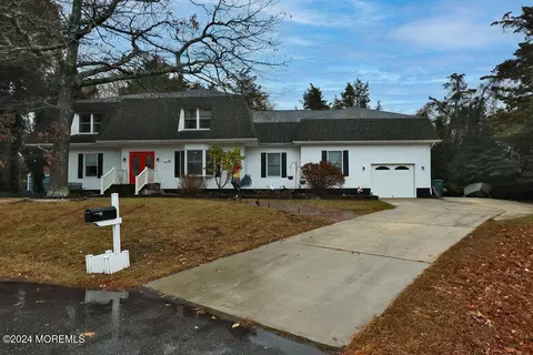 29 Pinehurst Dr, Little Egg Harbor, NJ 08087