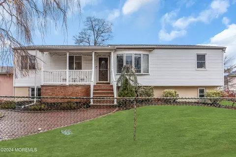 848 S Concourse, Keyport, NJ 07735