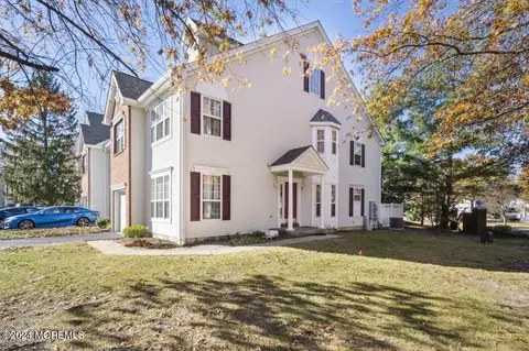 1 Painted Wagon Rd, Holmdel, NJ 07733