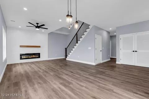 Living - 98 Adriatic Ave, Waretown, NJ 08758 photo 1 of 4