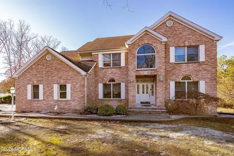 9 Ranch Blvd, Manahawkin, NJ 08050
