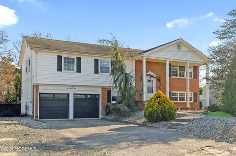 481 Aurora Dr, Brick, NJ 08723