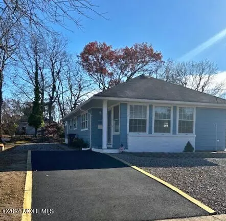 1845 Hovsons Blvd, Toms River, NJ 08753