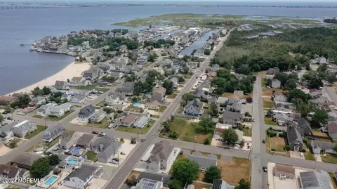 View/Area - 518 E Bayview Ave, Ocean Gate, NJ 08740 photo 7 of 9