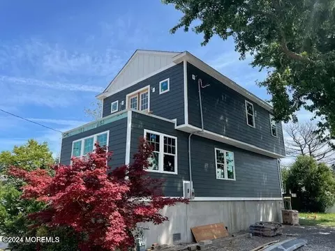 518 E Bayview Ave, Ocean Gate, NJ 08740