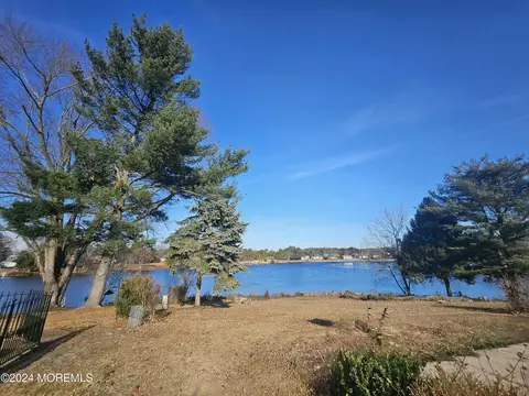 1954 Hovsons Blvd, Toms River, NJ 08753