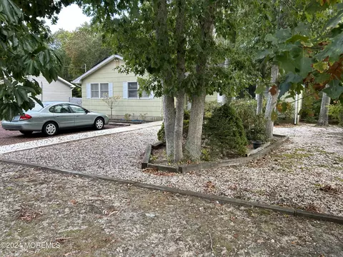 Exterior - 143 Sunset Dr, Forked River, NJ 08731 photo 3 of 11