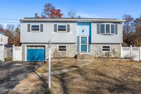 1200 Dell St, Toms River, NJ 08755