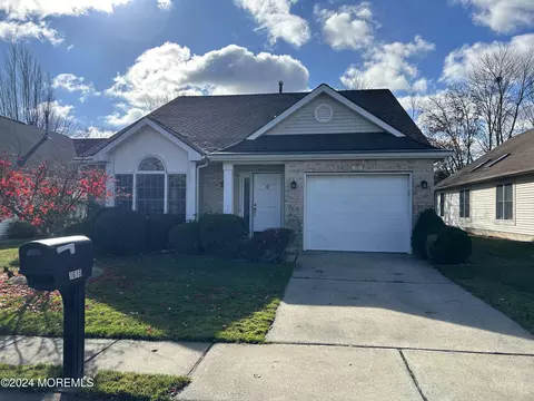 1615 Lacebark Rd, Toms River, NJ 08755