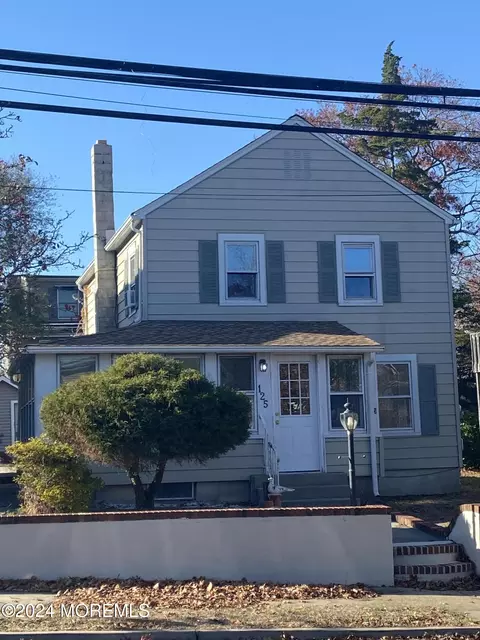 125 Central Ave, Island Heights, NJ 08732