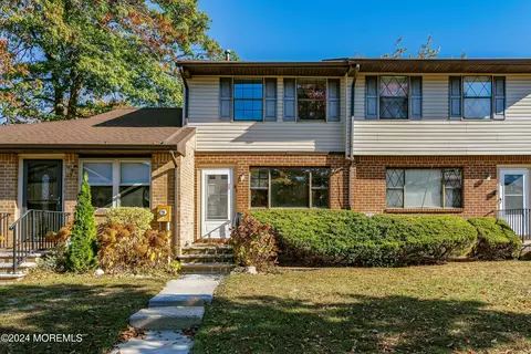 688 Denise Ct, Brick, NJ 08724