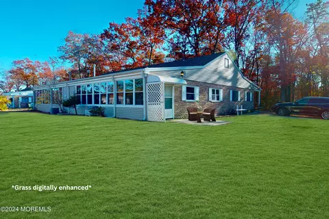 10 C Holly St, Toms River, NJ 08757