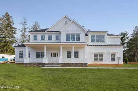 11 Clifford Graves Ct, Red Bank, NJ 07701